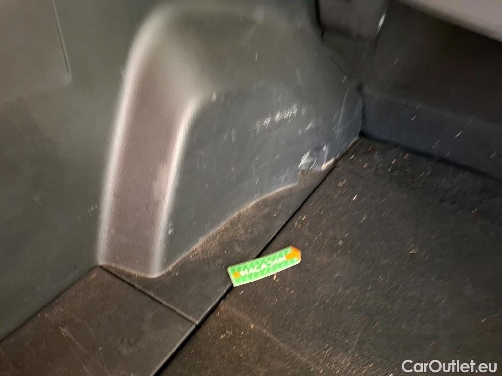  Toyota  RAV4 TOYOTA  Hybride / 2018 / 5P / SUV Hybride AWD Dynamic Business Beyond Zero #17