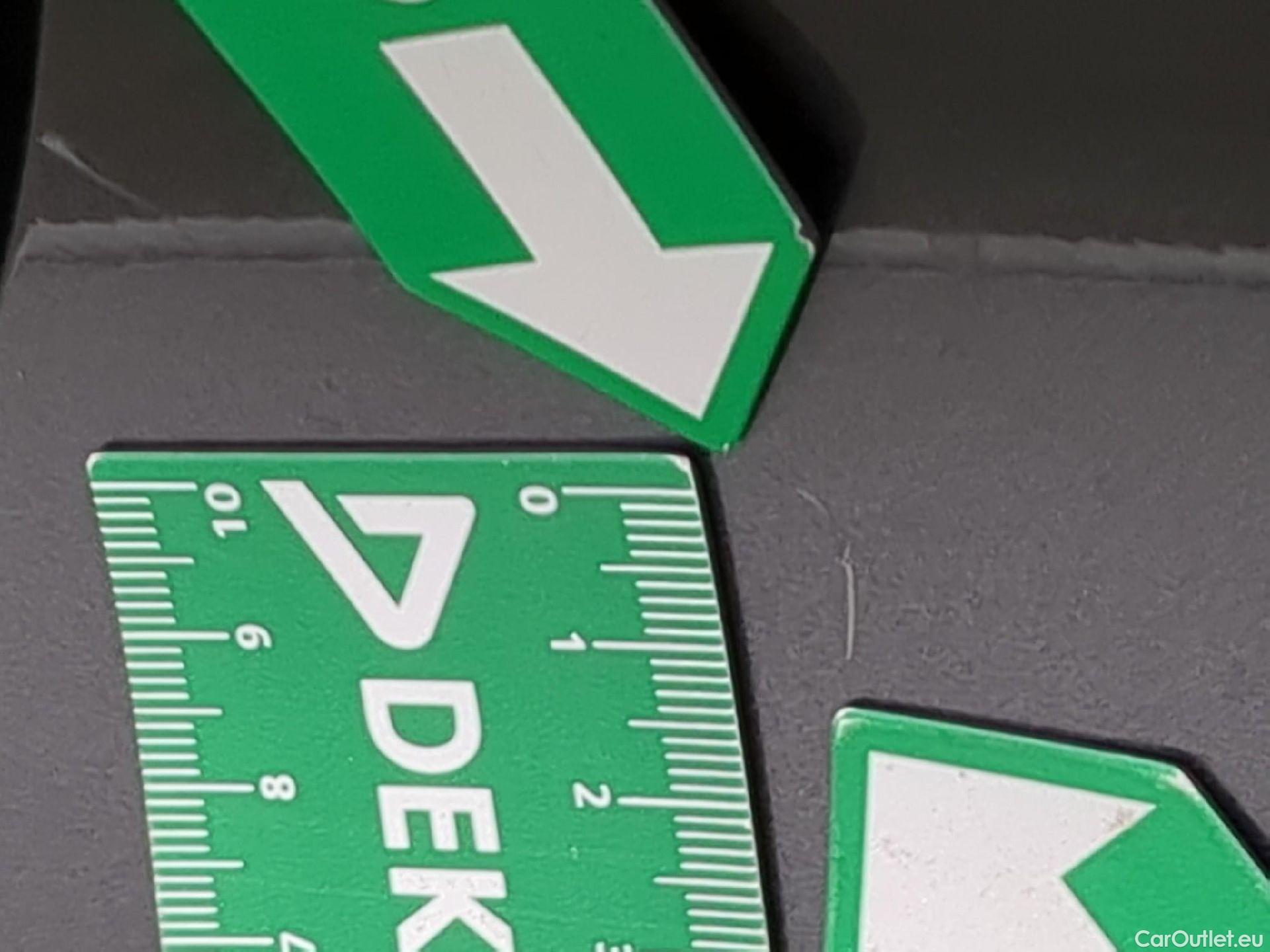  Toyota  C-HR TOYOTA  / 2016 / 5P / SUV 1.8 Hybride 122 Dynamic Business Beyond #13