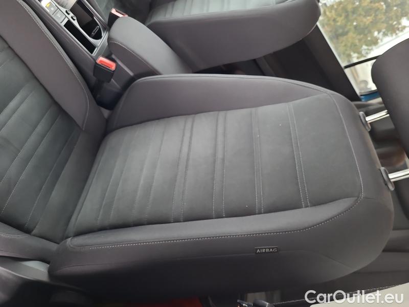  Volkswagen  Touran  (5T1)(2015)- Volkswagen  1.5TSI 110 Marat.Edt.AT #22