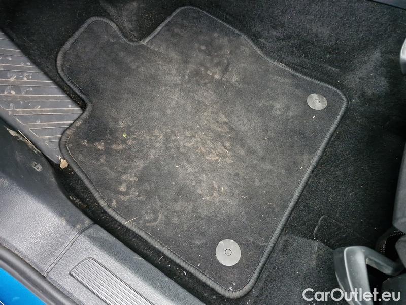  Volkswagen  Touran  (5T1)(2015)- Volkswagen  1.5TSI 110 Marat.Edt.AT #27