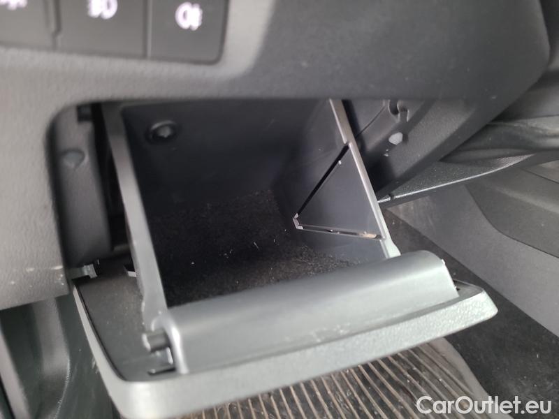  Skoda  Octavia  Combi (NX3)(2020) Oct.Combi 2.0TDI 85 Ambition #8