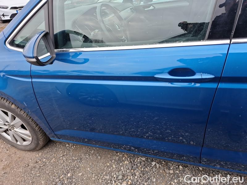  Volkswagen  Touran  (5T1)(2015)- Volkswagen  1.5TSI 110 Marat.Edt.AT #24