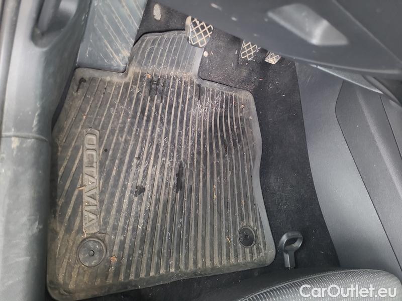  Skoda  Octavia  Combi (NX3)(2020) Oct.Combi 2.0TDI 85 Ambition #3