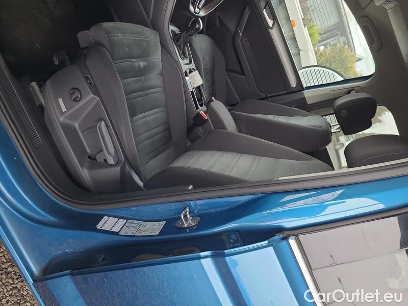  Volkswagen  Touran  (5T1)(2015)- Volkswagen  1.5TSI 110 Marat.Edt.AT #19