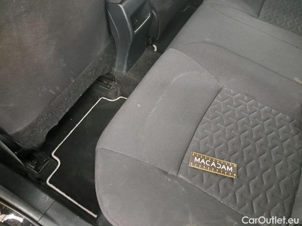  Toyota  Corolla TOYOTA  / 2018 / 5P / Berline Hybride 122h Dynamic Business Beyond Zer #29