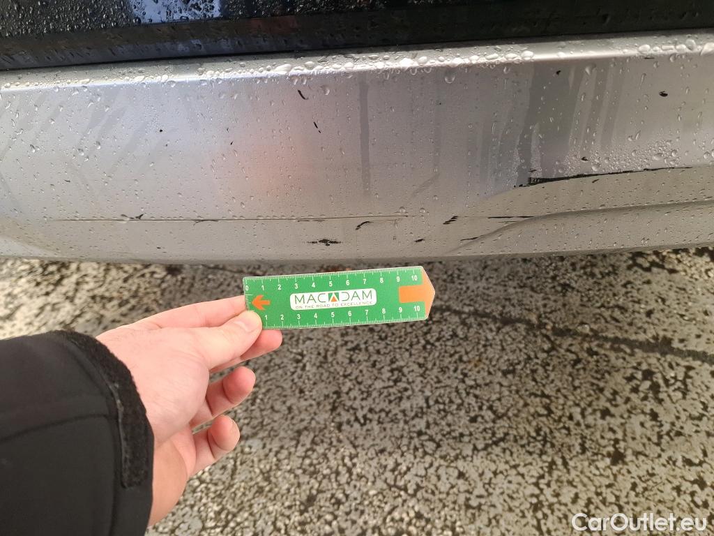  KIA  Sportage KIA  / 2021 / 5P / SUV 1.6 T-GDI 265 PHEV AUTO 4WD DESIGN #9