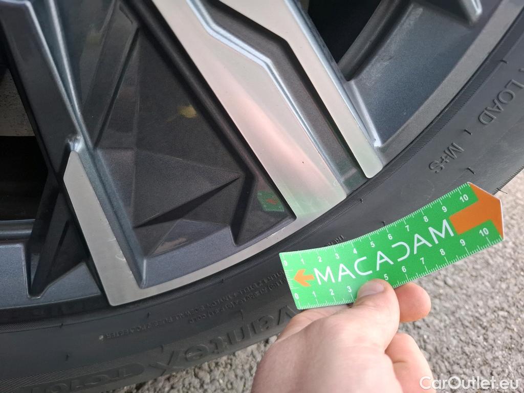  Hyundai  Tucson HYUNDAI  / 2020 / 5P / SUV 1.6 HYBRID 230 CREATIVE #24