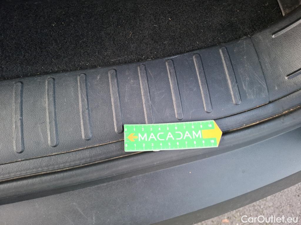  Hyundai  Tucson HYUNDAI  / 2020 / 5P / SUV 1.6 HYBRID 230 CREATIVE #47