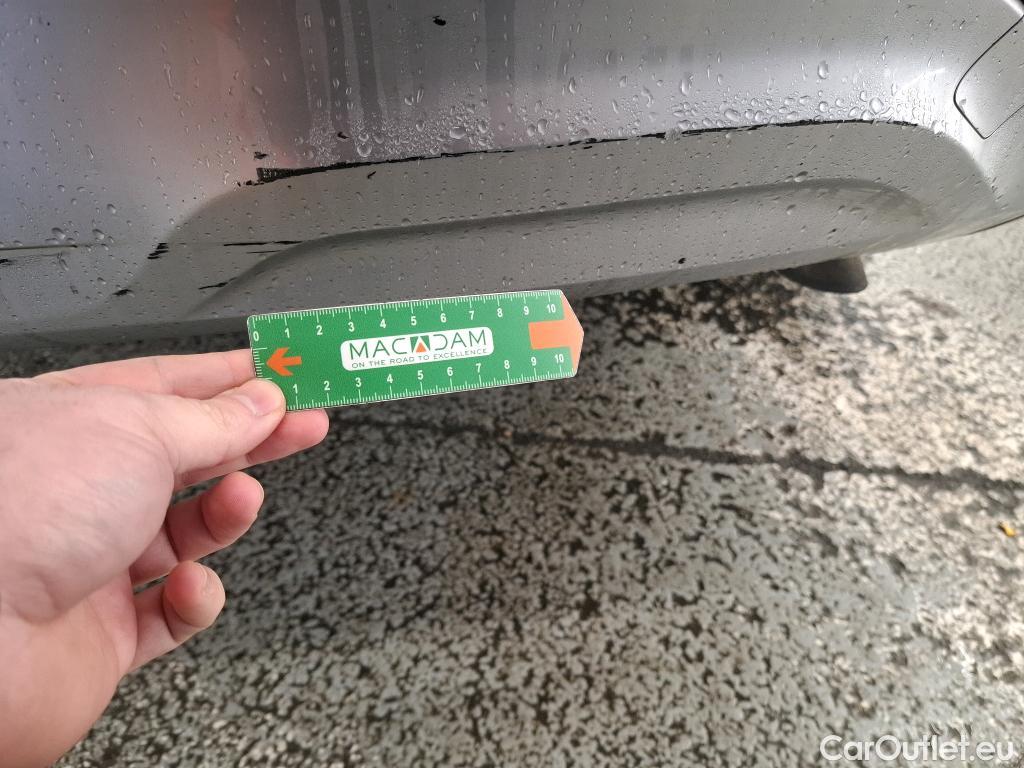  KIA  Sportage KIA  / 2021 / 5P / SUV 1.6 T-GDI 265 PHEV AUTO 4WD DESIGN #8