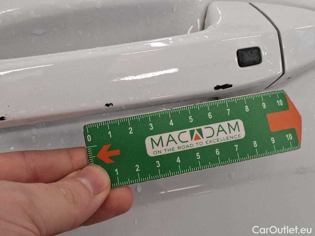  KIA  Sportage KIA  / 2021 / 5P / SUV 1.6 T-GDI 265 PHEV AUTO 4WD DESIGN #28