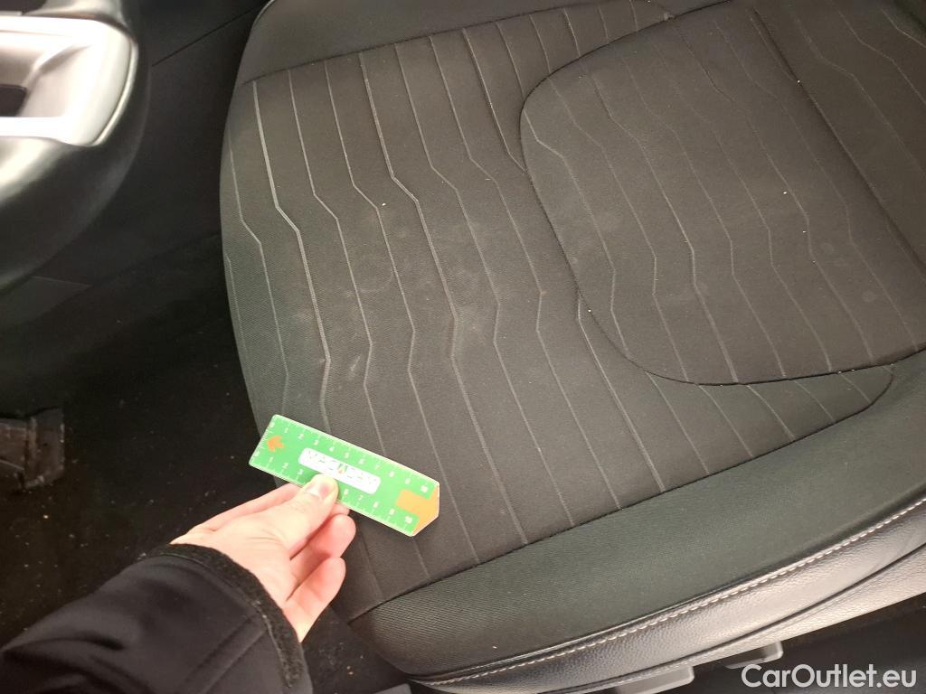  KIA  Sportage KIA  / 2021 / 5P / SUV 1.6 T-GDI 265 PHEV AUTO 4WD DESIGN #23