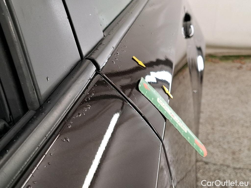  Toyota  Corolla TOYOTA  Touring Sports / 2022 / 5P / Break Hybride 140h Dynamic Business Beyond Zer #18