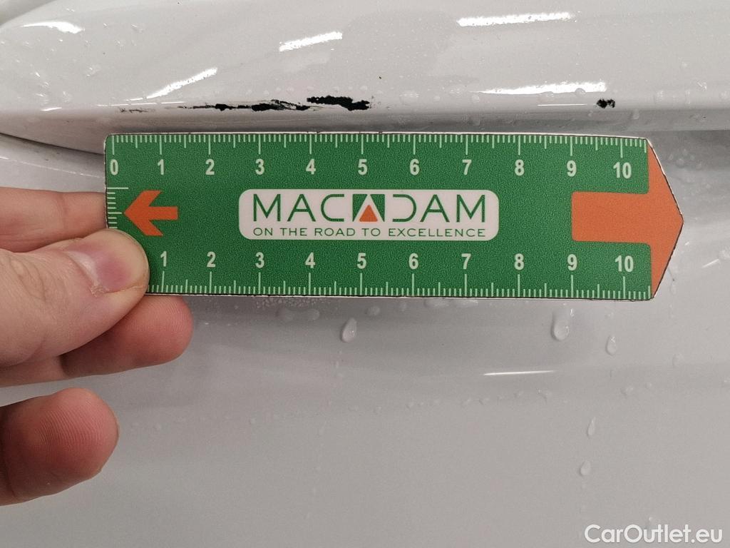  KIA  Sportage KIA  / 2021 / 5P / SUV 1.6 T-GDI 265 PHEV AUTO 4WD DESIGN #27