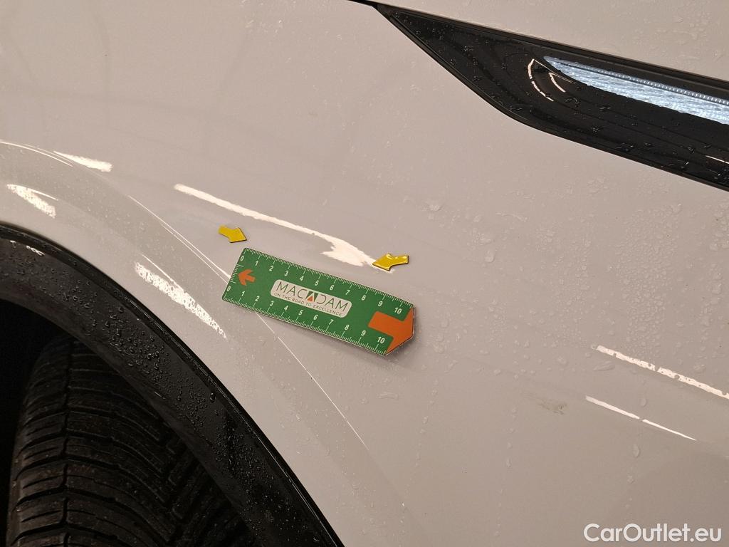  KIA  Sportage KIA  / 2021 / 5P / SUV 1.6 T-GDI 265 PHEV AUTO 4WD DESIGN #2