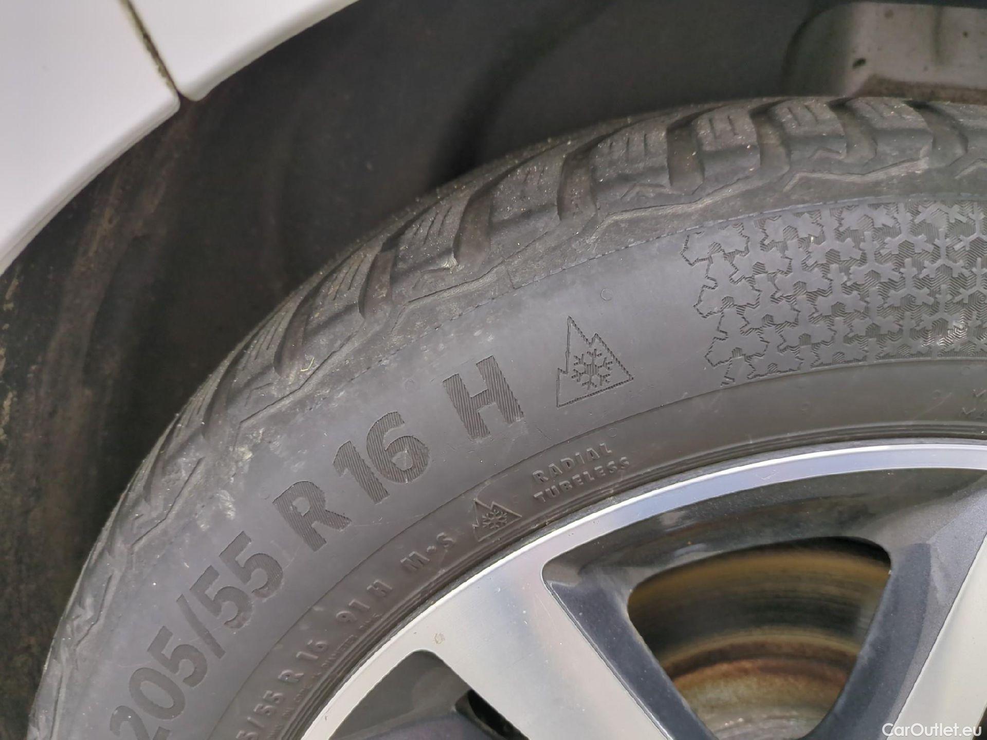  Peugeot  308  Allure 1.5 HDi 130CV BVM6 E6d #8