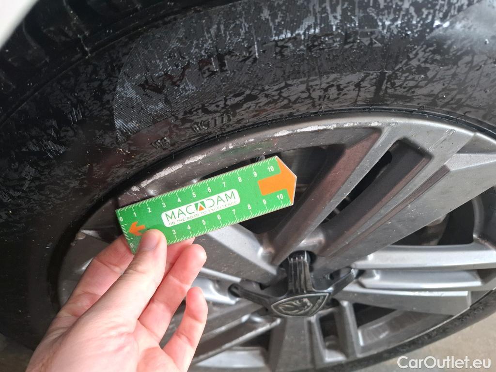  Peugeot  308  Active Pack 1.5 HDi 130CV BVA8 E6d #6