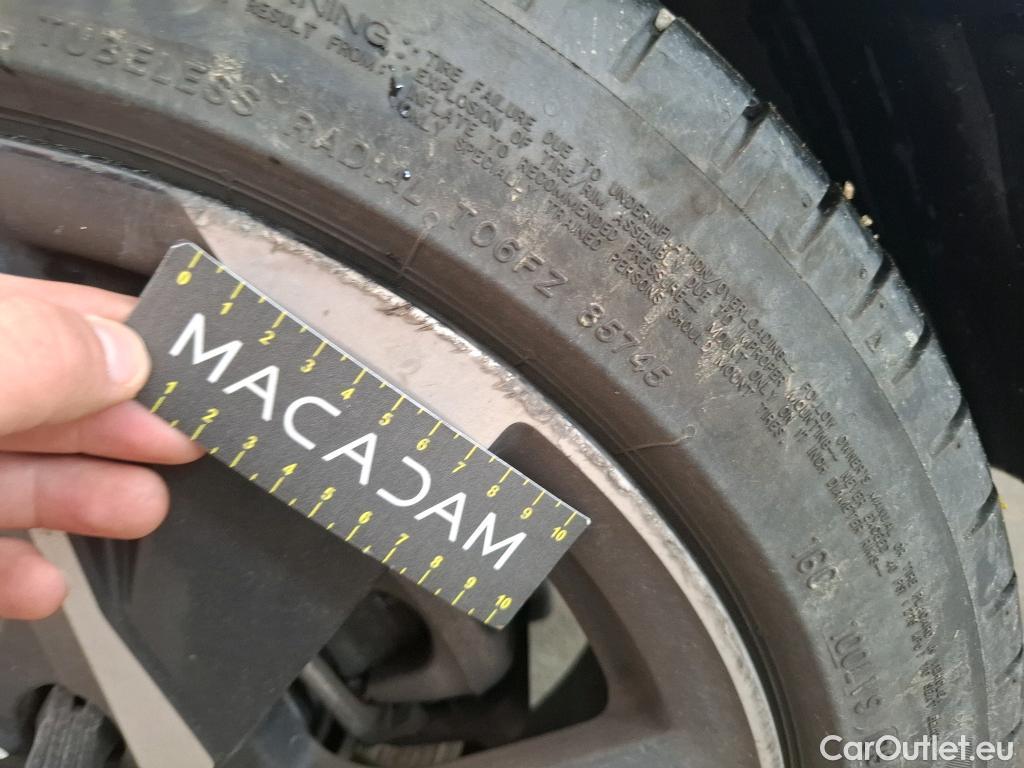  Peugeot  308  Allure Pack 1.5 HDi 130CV BVA8 E6d #70