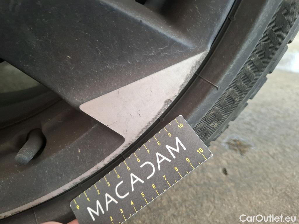  Peugeot  308  Allure Pack 1.5 HDi 130CV BVA8 E6d #72