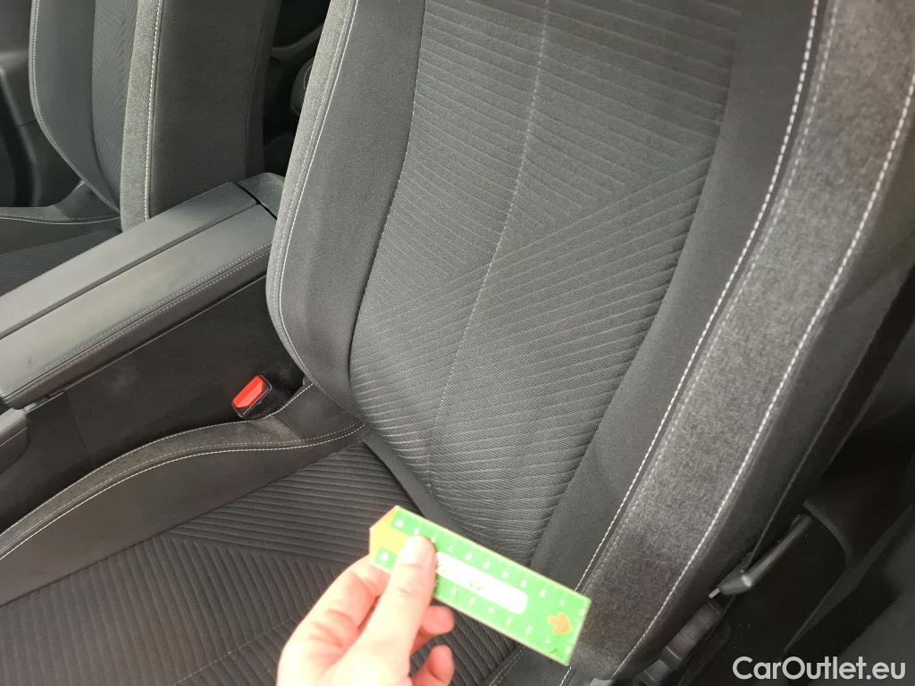  Peugeot  308  Active Pack 1.5 HDi 130CV BVA8 E6d #13