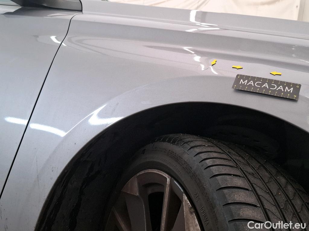  Peugeot  308  Allure Pack 1.5 HDi 130CV BVA8 E6d #33