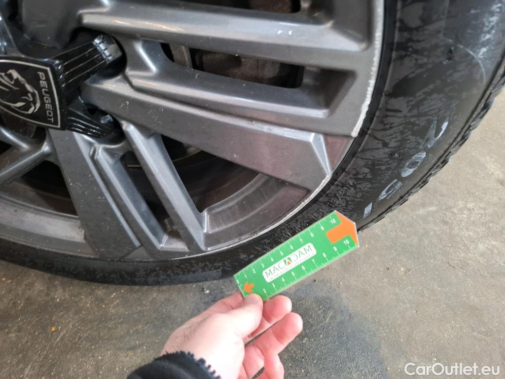  Peugeot  308  Active Pack 1.5 HDi 130CV BVA8 E6d #8