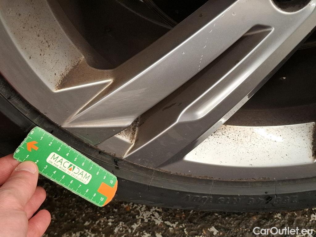  Volkswagen  Tiguan VOLKSWAGEN  / 2020 / 5P / SUV 2.0 TDI 200 DSG7 R-Line Exclusive 4Mo #10