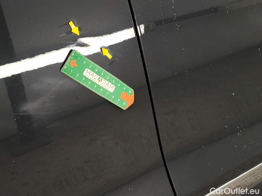  Volkswagen  Tiguan VOLKSWAGEN  / 2020 / 5P / SUV 2.0 TDI 150 BVM6 Active(SP) #29