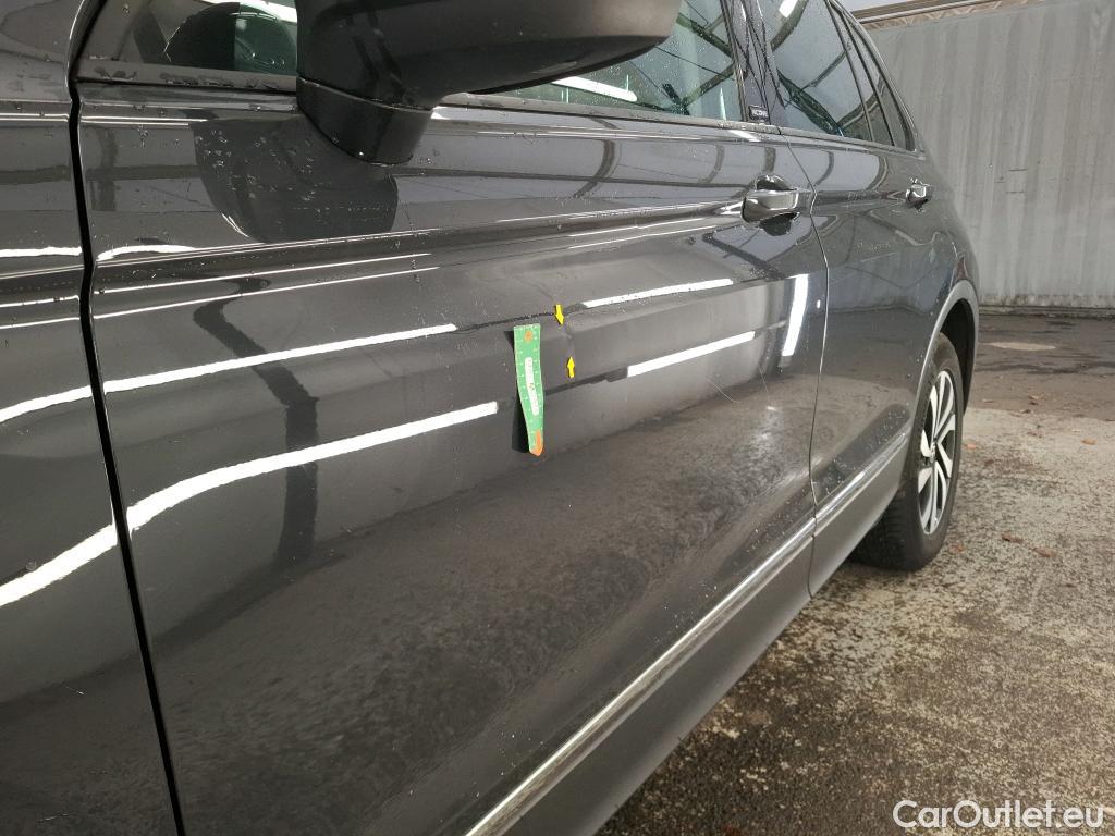  Volkswagen  Tiguan VOLKSWAGEN  / 2020 / 5P / SUV 2.0 TDI 150 BVM6 Active(SP) #7