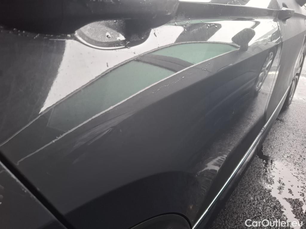  Volkswagen  Tiguan VOLKSWAGEN  / 2020 / 5P / SUV 2.0 TDI 150 BVM6 Active(SP) #30