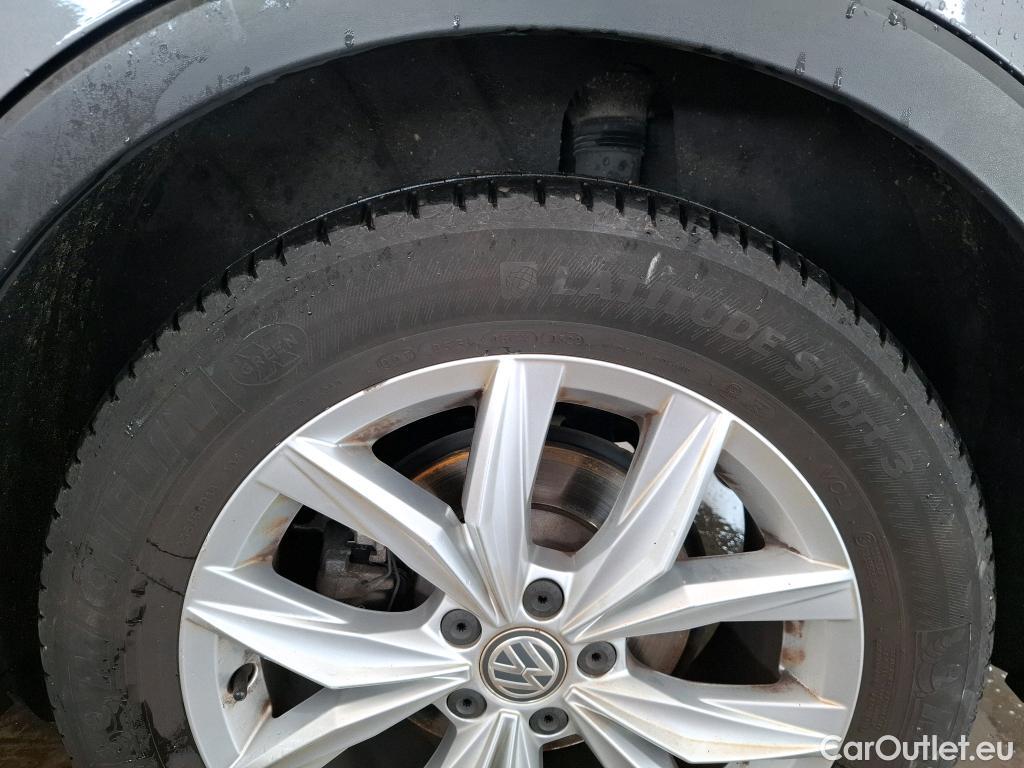  Volkswagen  Tiguan VOLKSWAGEN  5p SUV 2.0 TDI 150 DSG7 Confortline Business #8