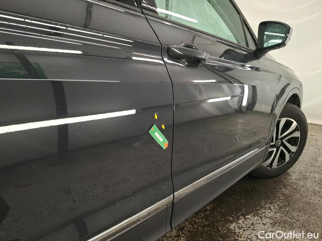  Volkswagen  Tiguan VOLKSWAGEN  / 2020 / 5P / SUV 2.0 TDI 150 BVM6 Active(SP) #26