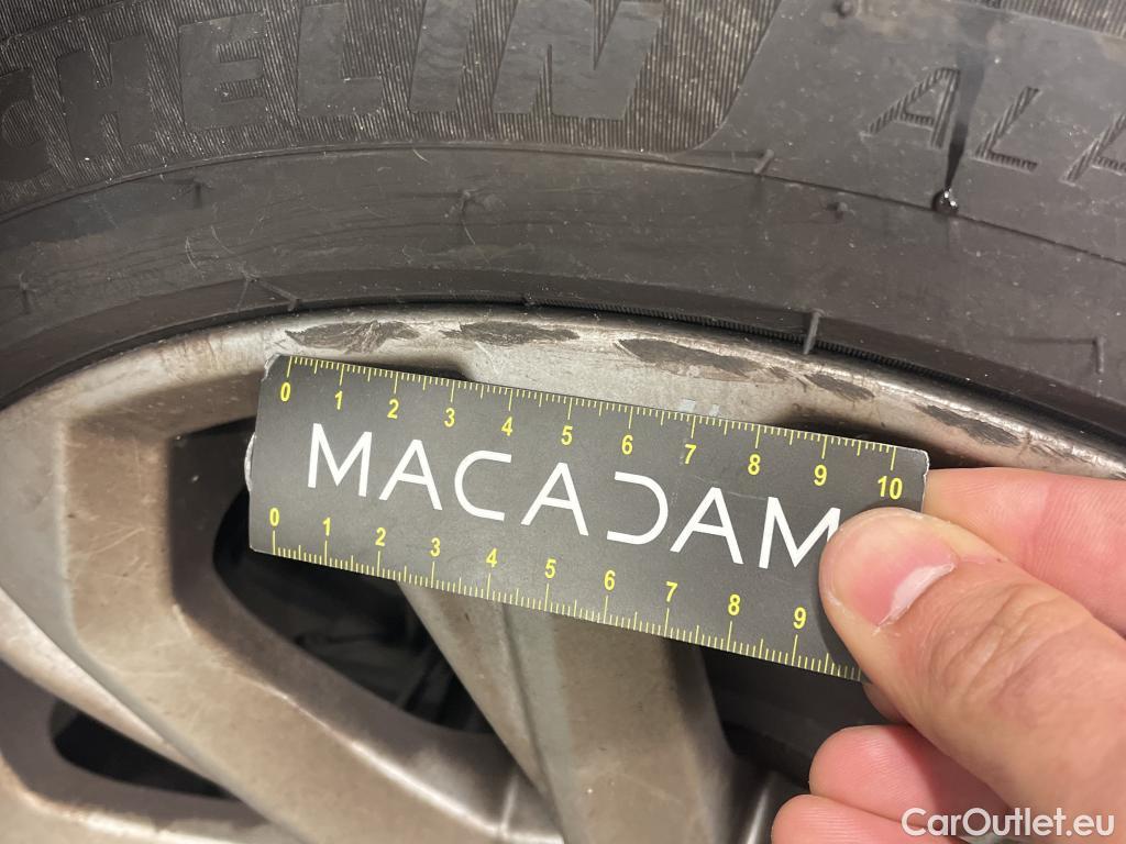  Audi  A4  Avant 30 TDI Business Line 2.0 TDI 135CV BVA7 E6d #10