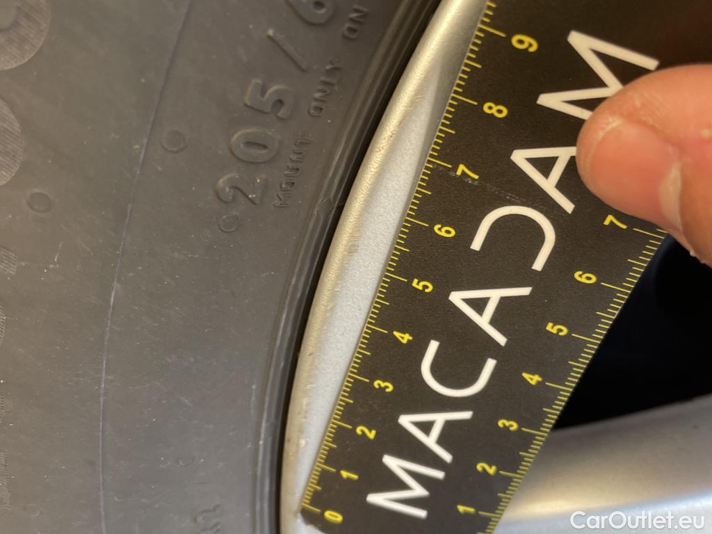  Volkswagen  Touran  Lounge Business BMT/Start-Stopp 2.0 TDI 120CV BVM6 7 Sieges E6d #19