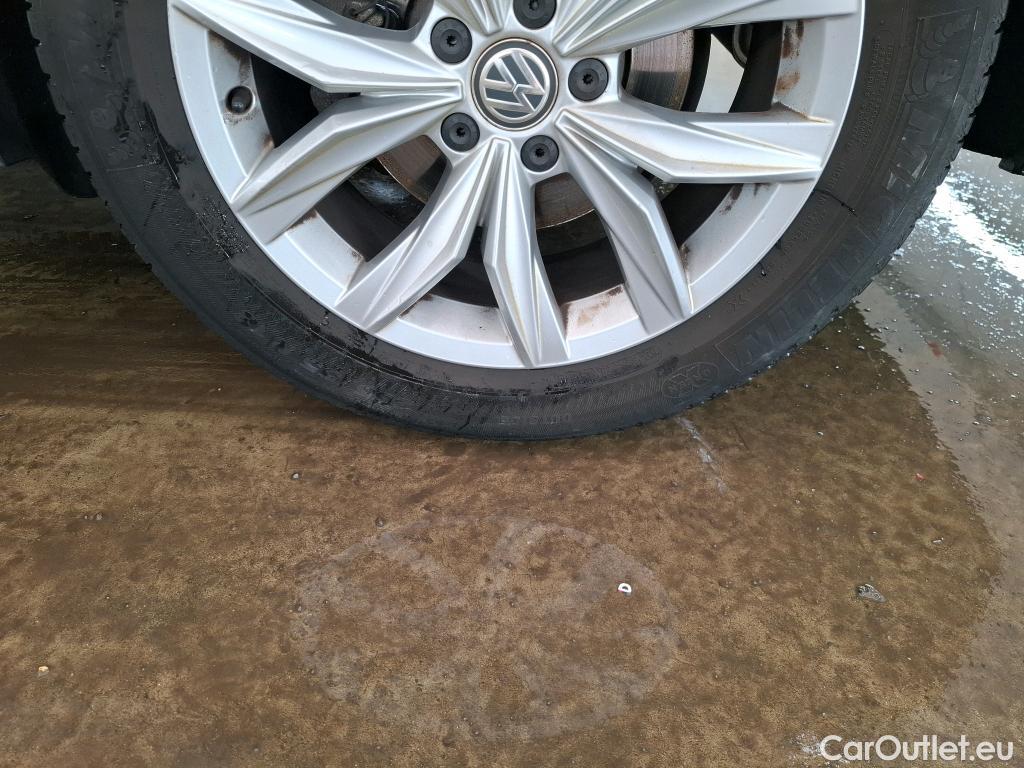  Volkswagen  Tiguan VOLKSWAGEN  5p SUV 2.0 TDI 150 DSG7 Confortline Business #9