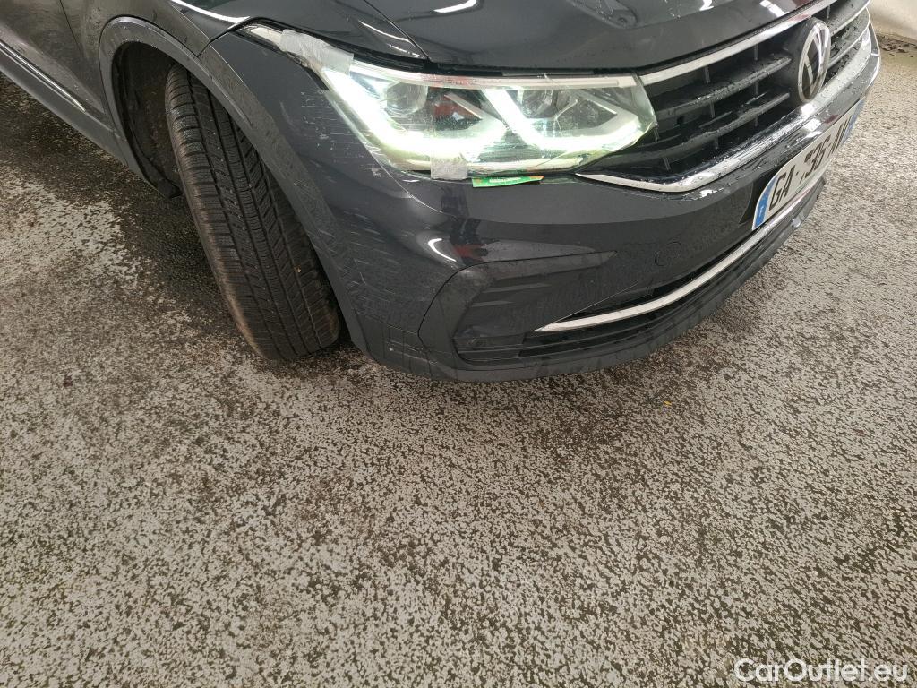  Volkswagen  Tiguan VOLKSWAGEN  / 2020 / 5P / SUV 2.0 TDI 150 BVM6 Active(SP) #22