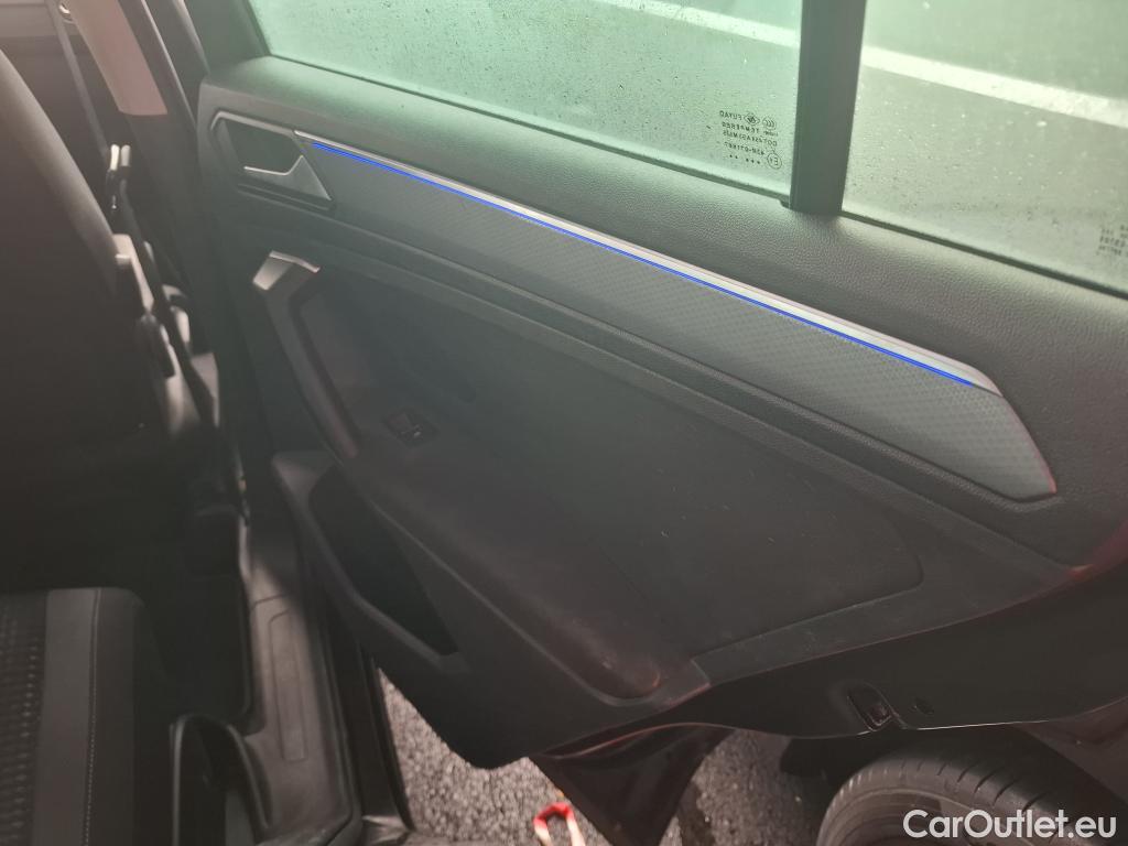  Volkswagen  Tiguan VOLKSWAGEN  / 2020 / 5P / SUV 2.0 TDI 150 BVM6 Active(SP) #43