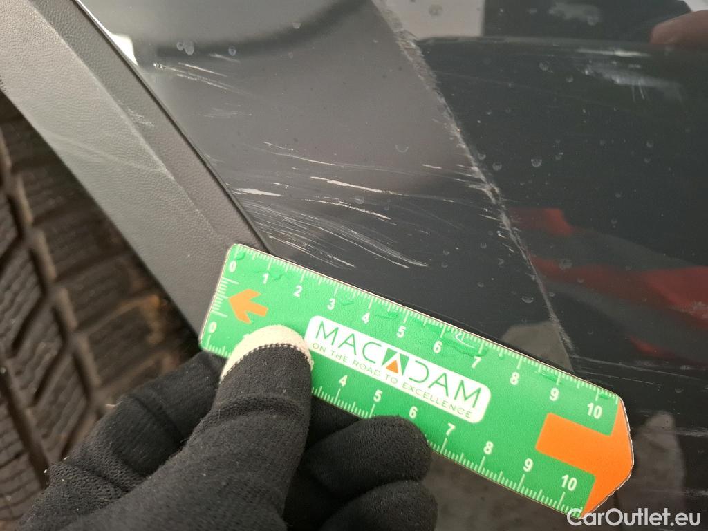  Volkswagen  Tiguan VOLKSWAGEN  / 2020 / 5P / SUV 2.0 TDI 150 BVM6 Active(SP) #24