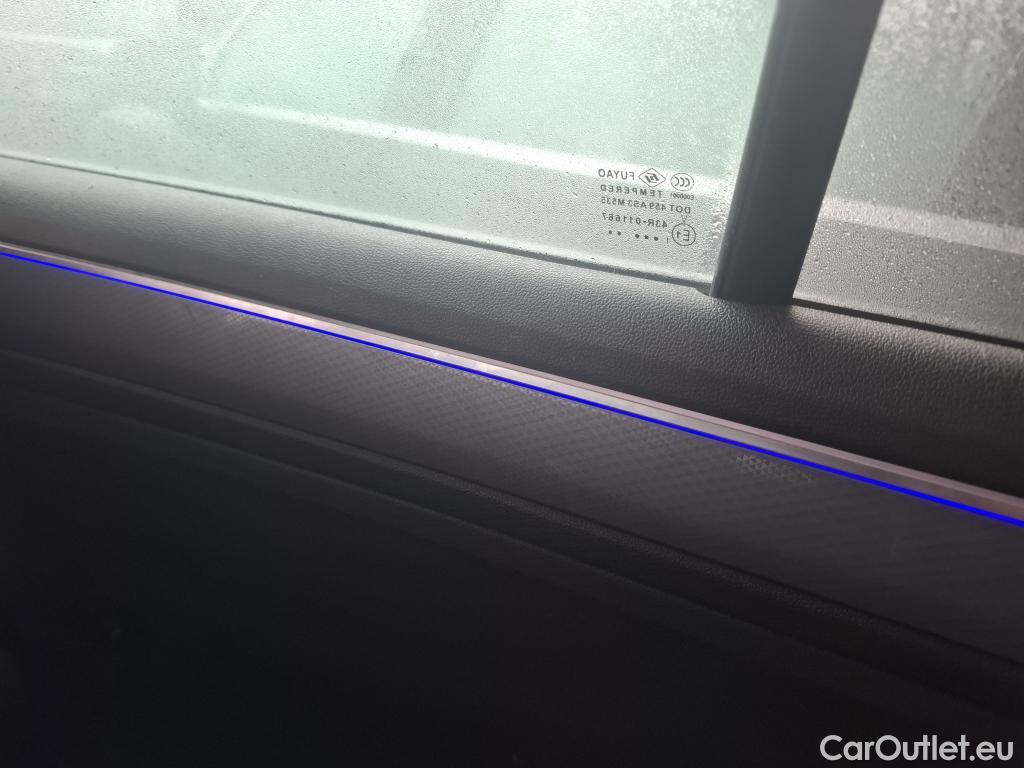  Volkswagen  Tiguan VOLKSWAGEN  / 2020 / 5P / SUV 2.0 TDI 150 BVM6 Active(SP) #46