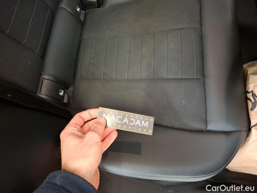  Bmw  Serie 3 Série 3 Touring 318 d Lounge 2.0 150CV BVA8 E6d #24