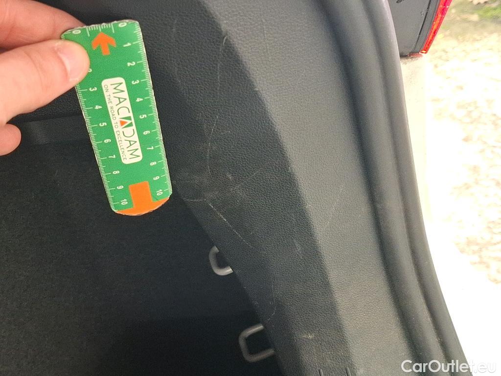  Volkswagen  Tiguan VOLKSWAGEN  / 2020 / 5P / SUV 2.0 TDI 200 DSG7 R-Line Exclusive 4Mo #17