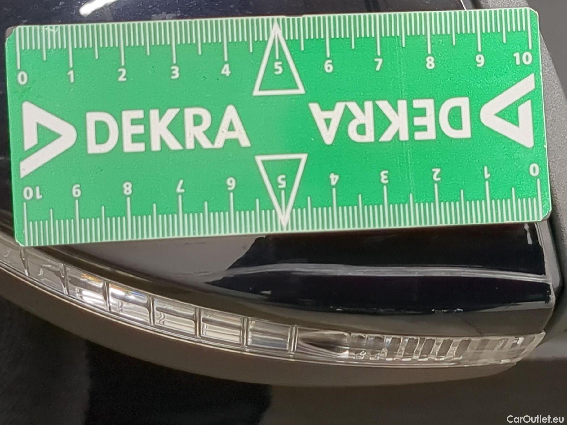  Volkswagen  Golf  VOLKSWAGEN / 2020 / 5P / Berline 2.0 TDI SCR 115 DSG7 Life Busi #26