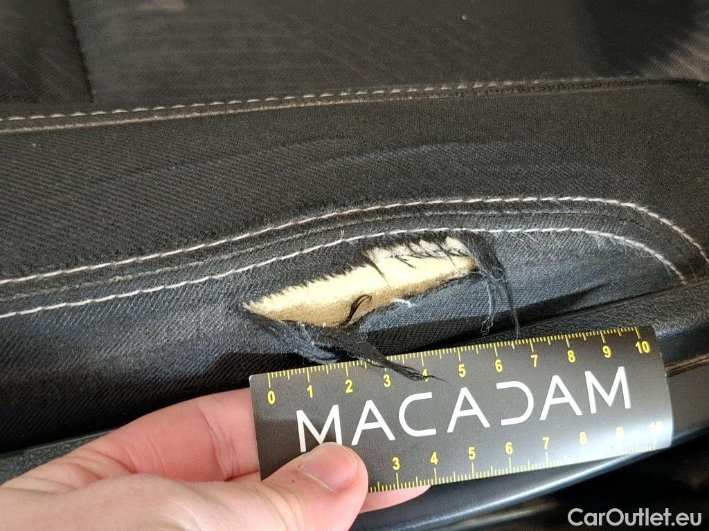  Renault  Trafic RENAULT  / 2019 / 4P / Fourgon tole FG GCF L1H1 1200 Energy dCi 145 EDC #25