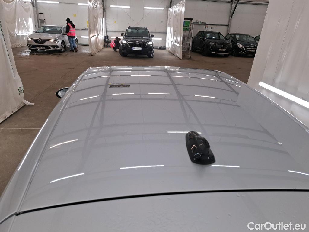  Volkswagen  Golf  VOLKSWAGEN / 2020 / 5P / Berline 1.0 eTSI OPF 110 DSG7 Life Business #1