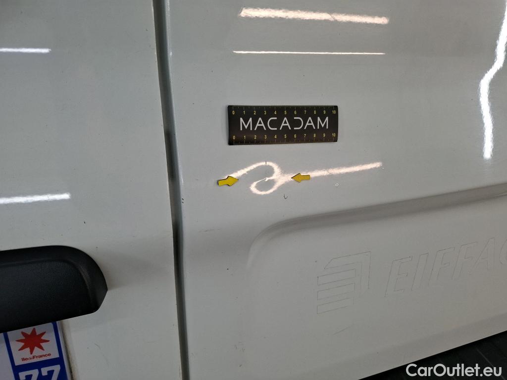  Renault  Trafic RENAULT  / 2019 / 4P / Fourgon tole NV FG GCF L2H1 1300 dCi 120 S&S #18