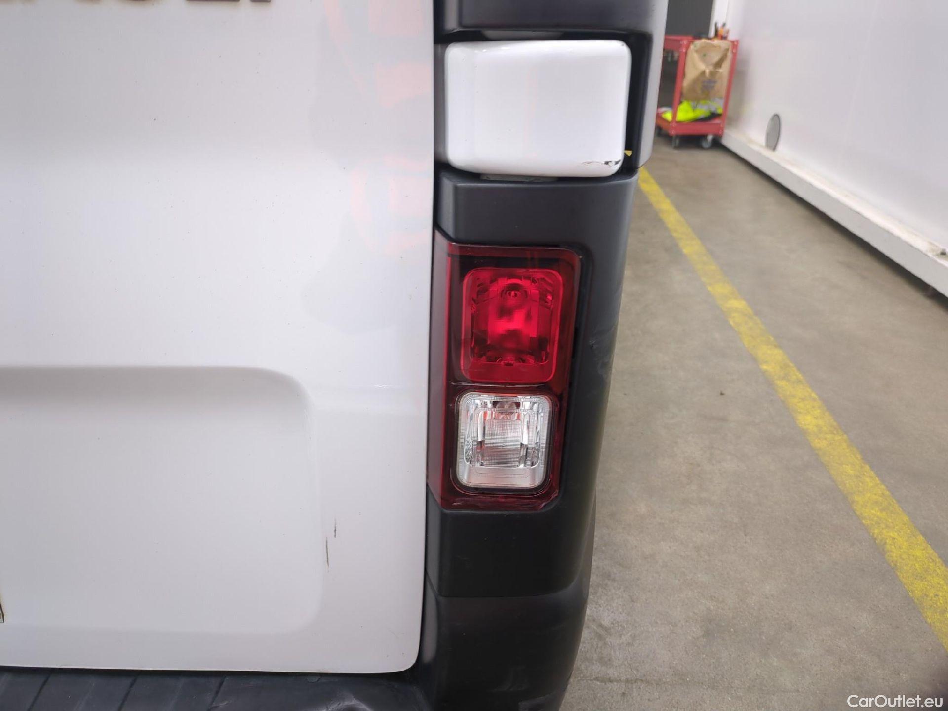  Renault  Trafic  Furgon Grand Confort L1H1 1000 1.6 dCi 120CV BVM6 E6 #40