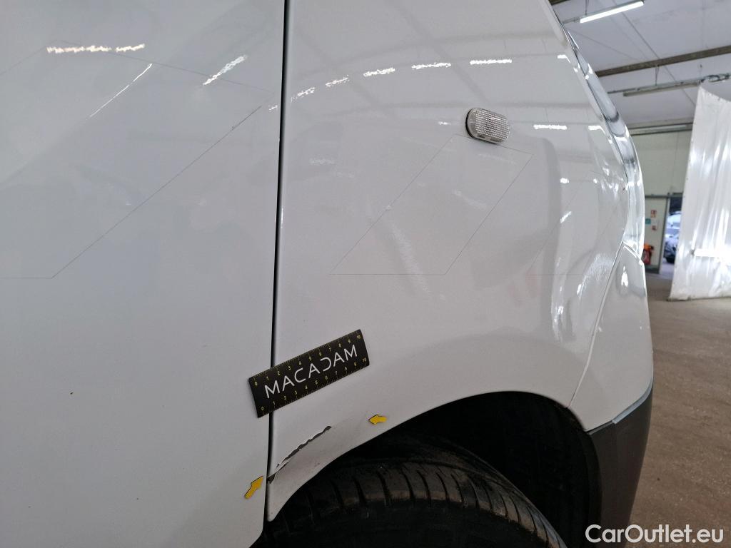  Renault  Trafic RENAULT  / 2019 / 4P / Fourgon tole NV FG GCF L2H1 1300 dCi 120 S&S #10