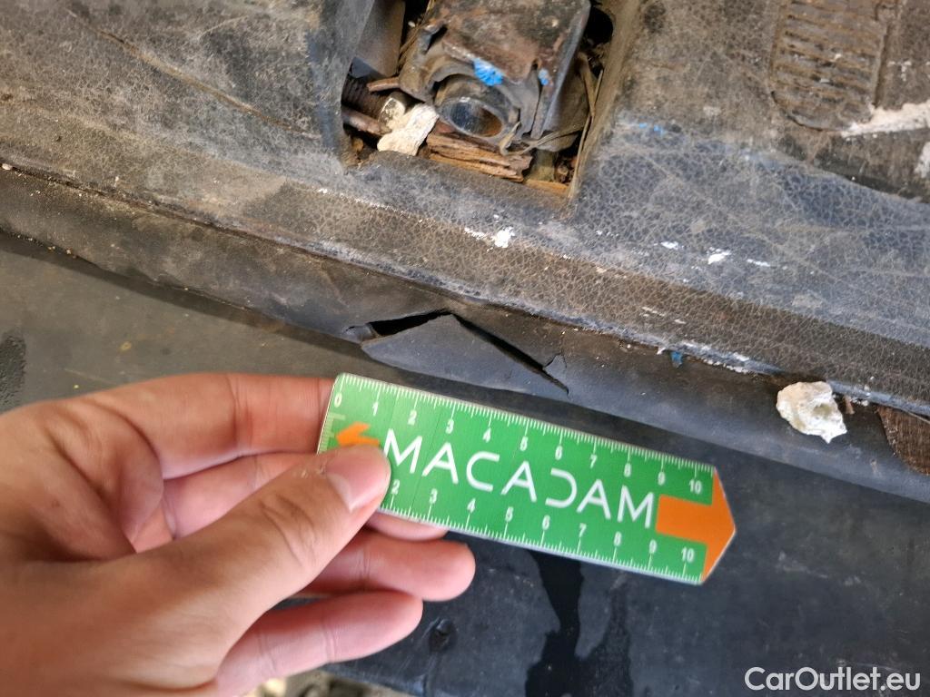  Renault  Master  III Fourgon L2H2 3 5 Grand Confort dCi 130CV BVM6 E6 #21