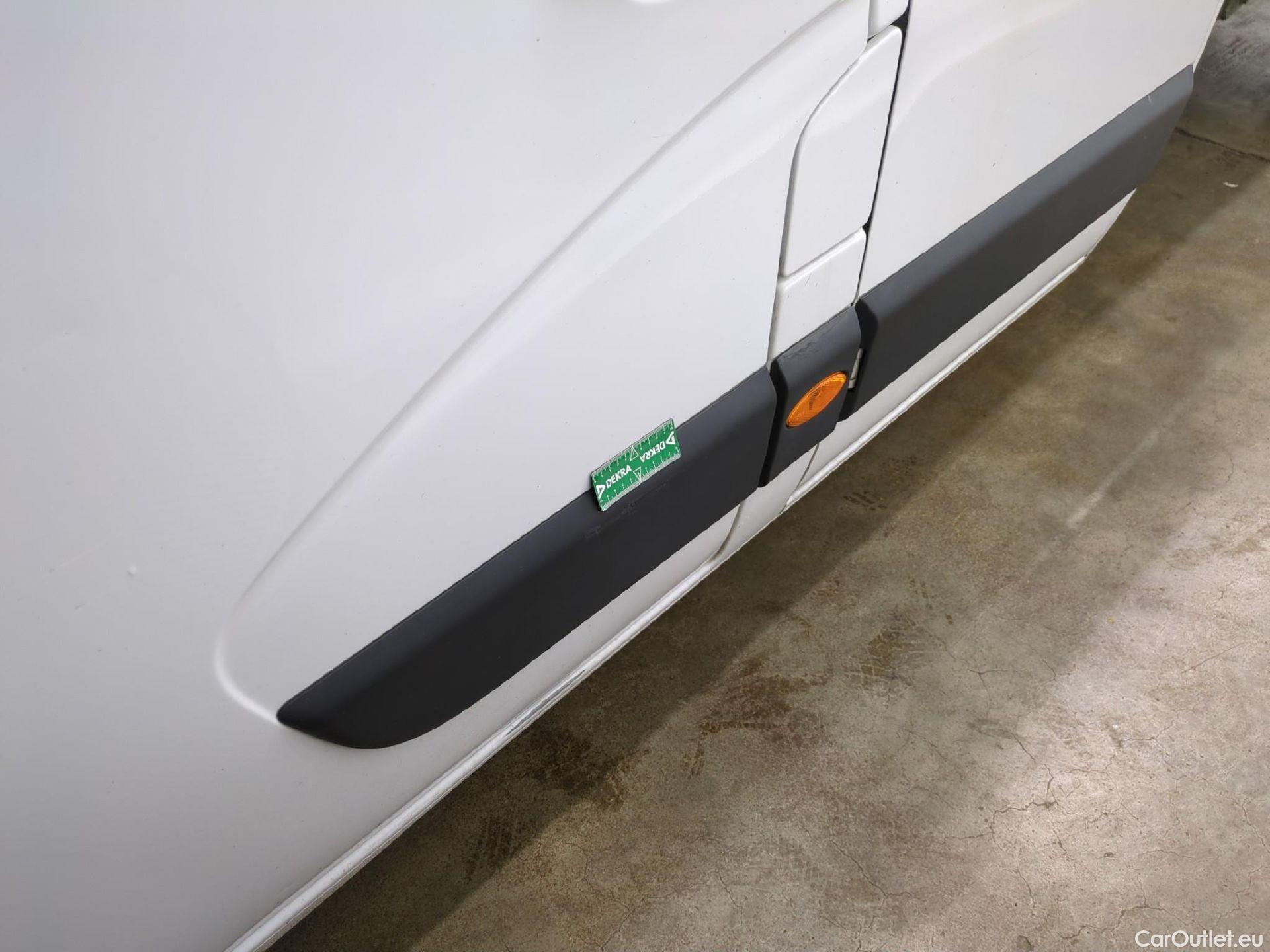  Renault  Master RENAULT  DC VU 4p Châssis double cabine DC GCf Trac F3500 L3 dCi 130 E6 #44