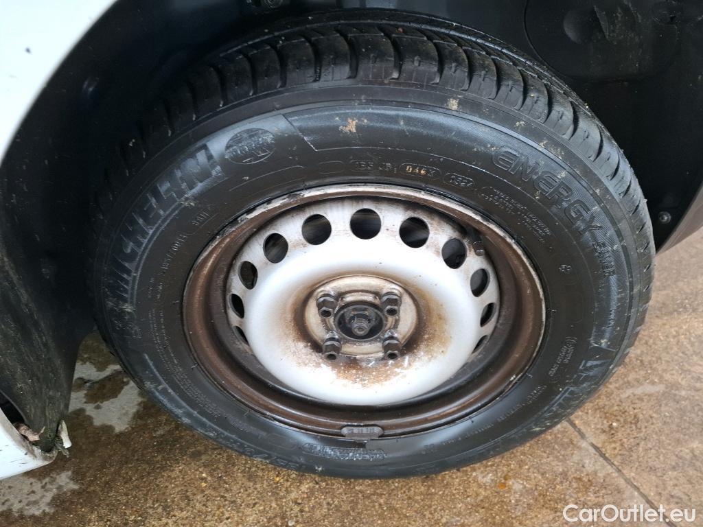  Renault  Kangoo  Express Compact Générique (L0) 1.5 dCi 75CV BVM5 E6 #37