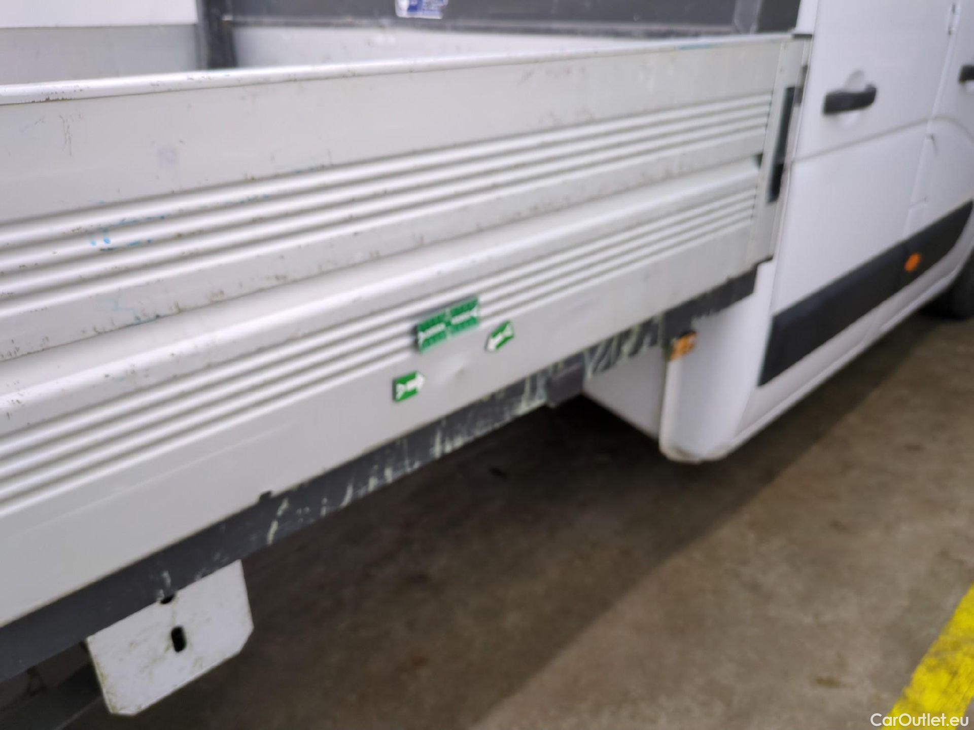  Renault  Master RENAULT  DC VU 4p Châssis double cabine DC GCf Trac F3500 L3 dCi 130 E6 #23